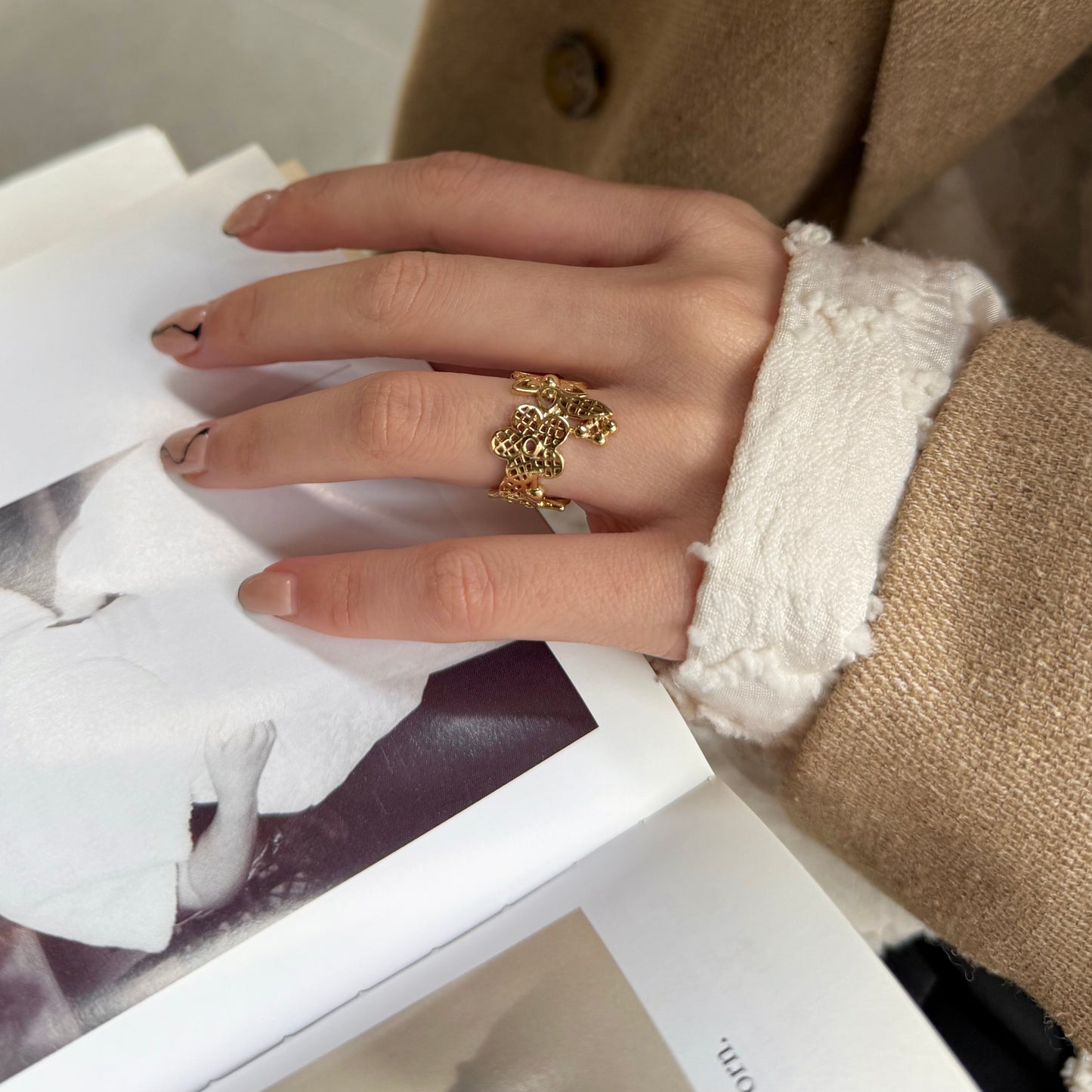 Brass flower plain ring