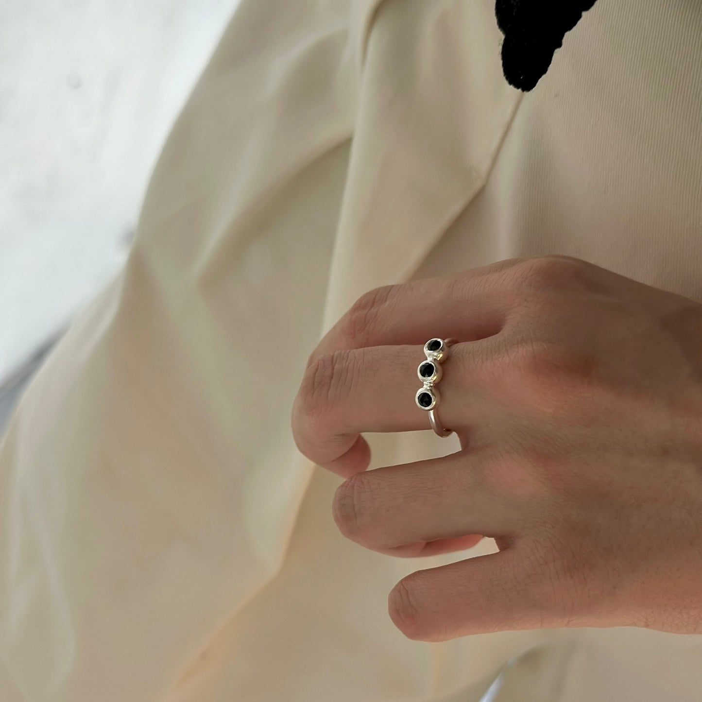 3stone ring 2