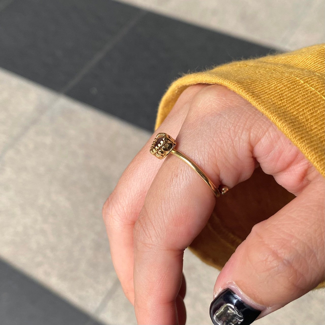 Brass petit ring〈pink/red〉