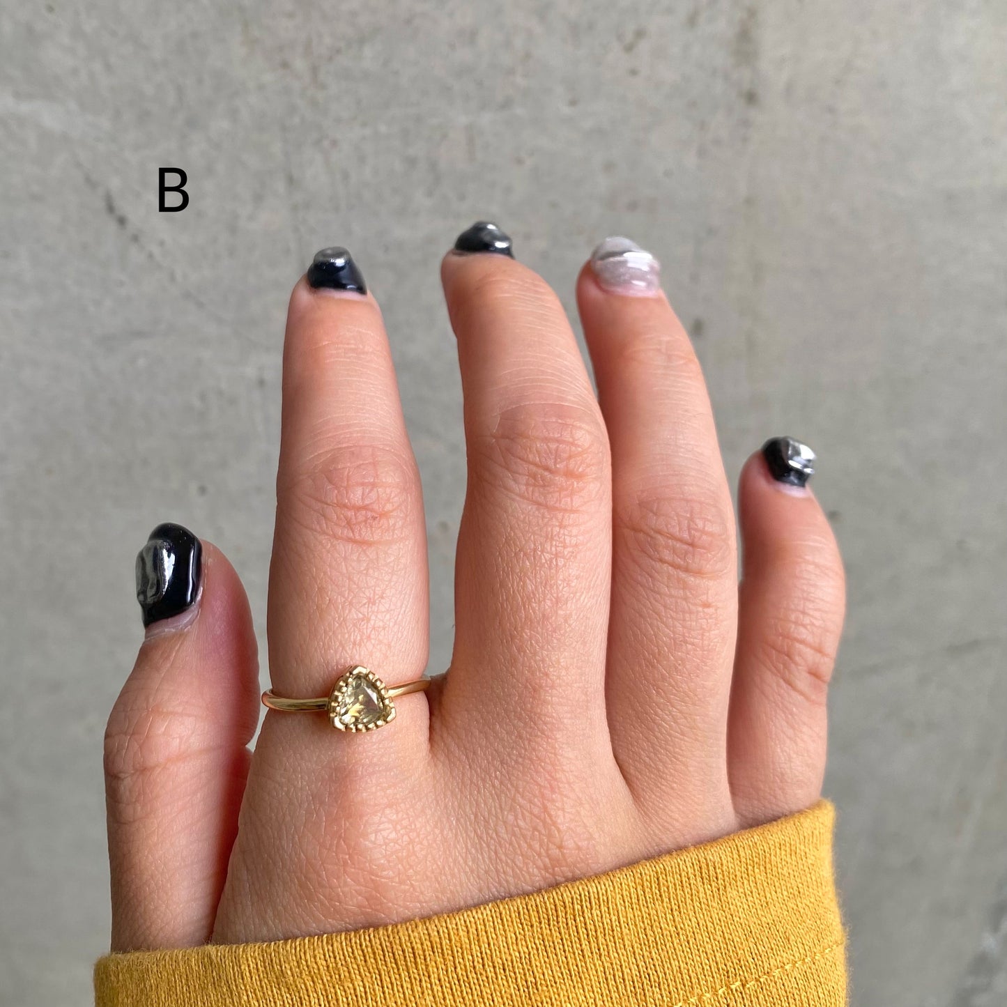Brass petit ring〈yellow〉