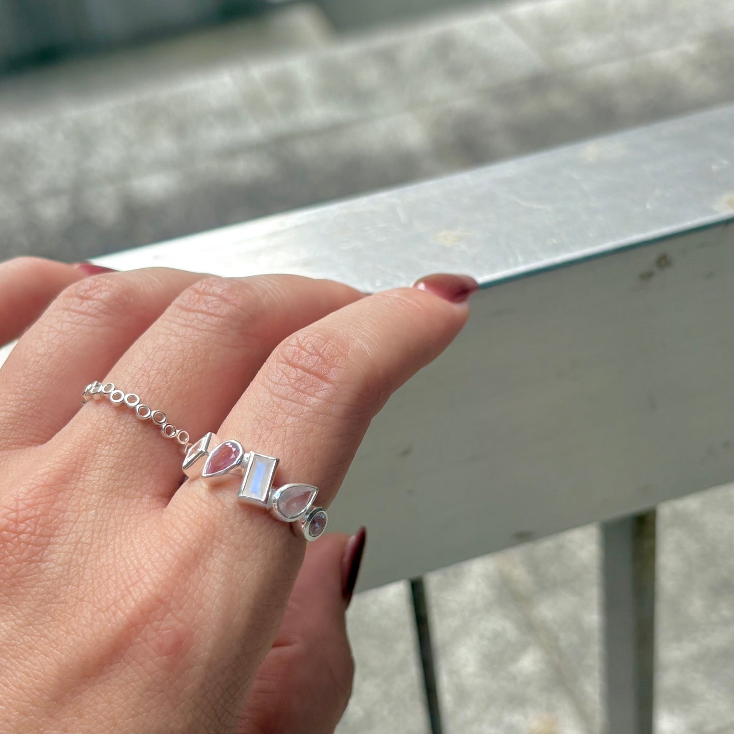 5stone ring 4