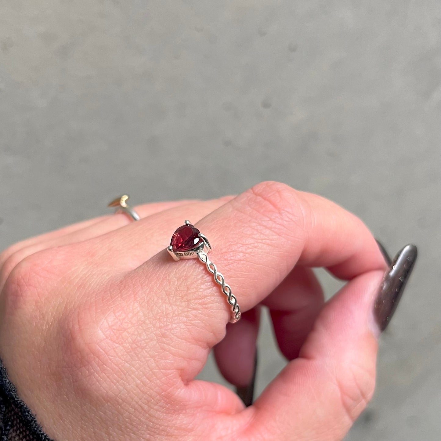 Heart petit ring 3