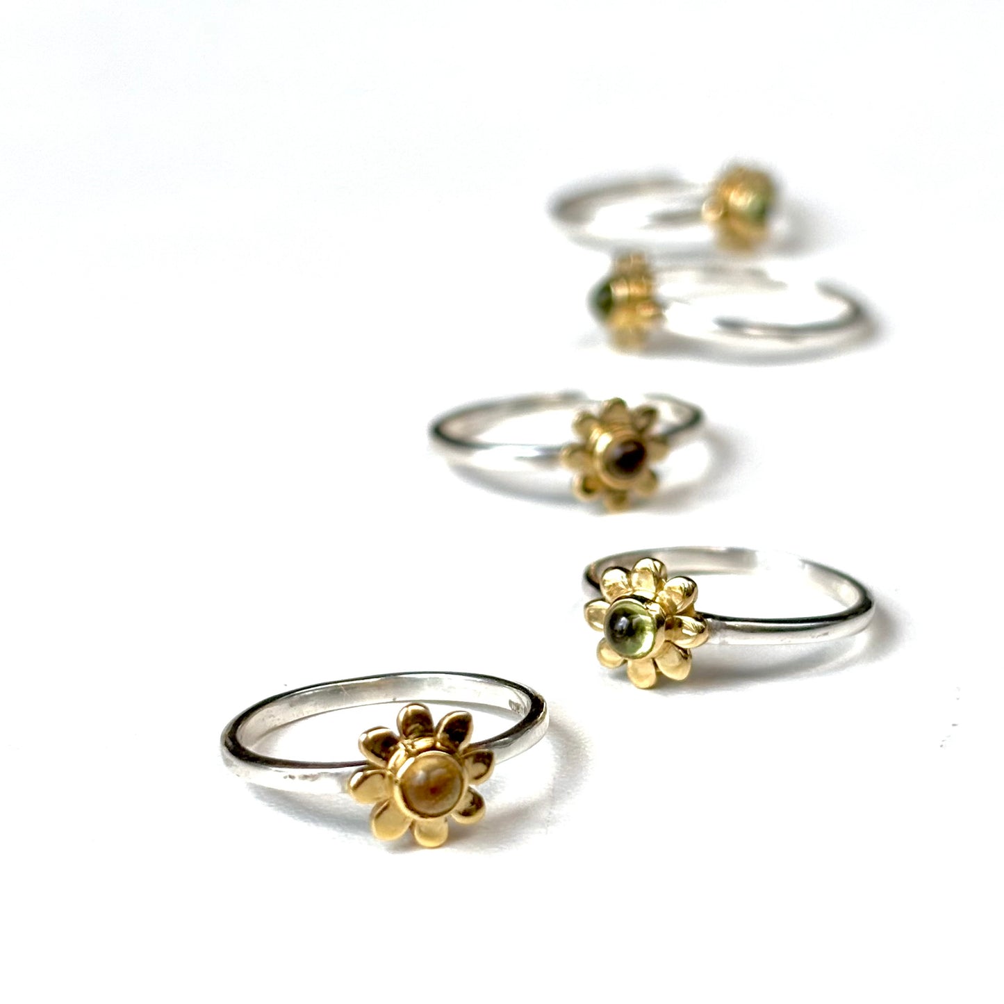 Flower design ring 18