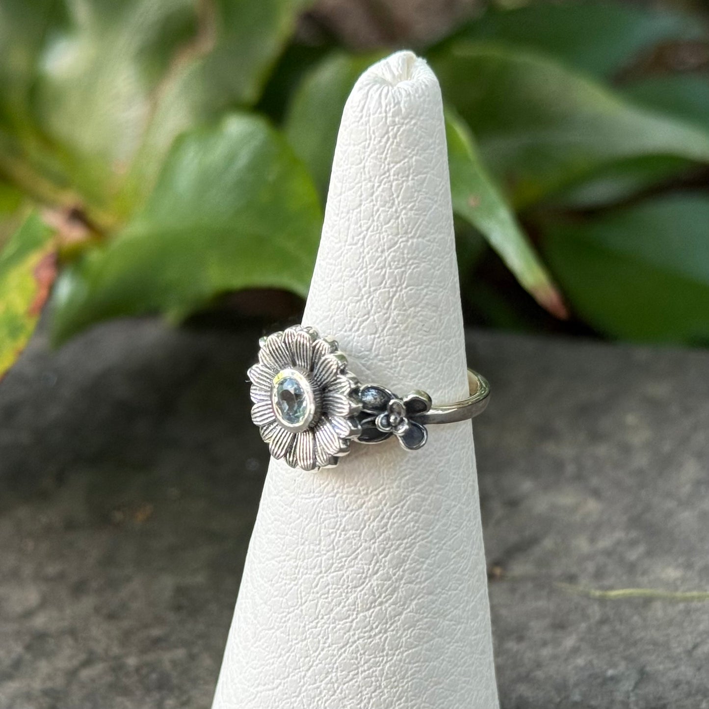 Flower design ring 11