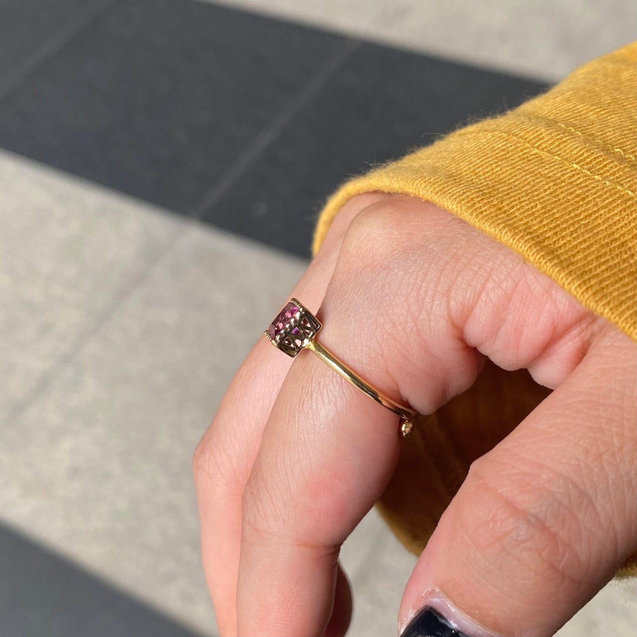 Brass petit ring〈pink/red〉