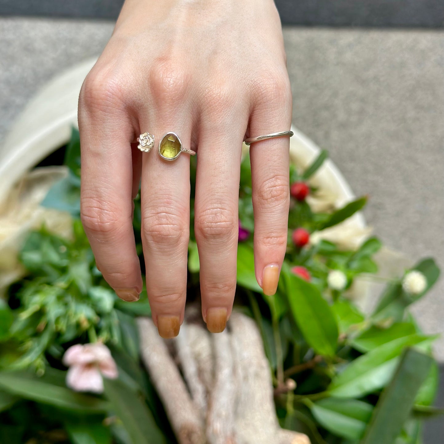 Flower design ring 13