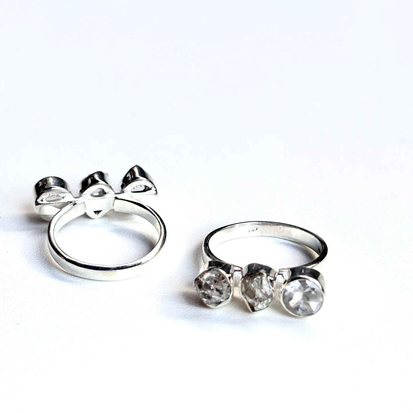 3stone ring 4