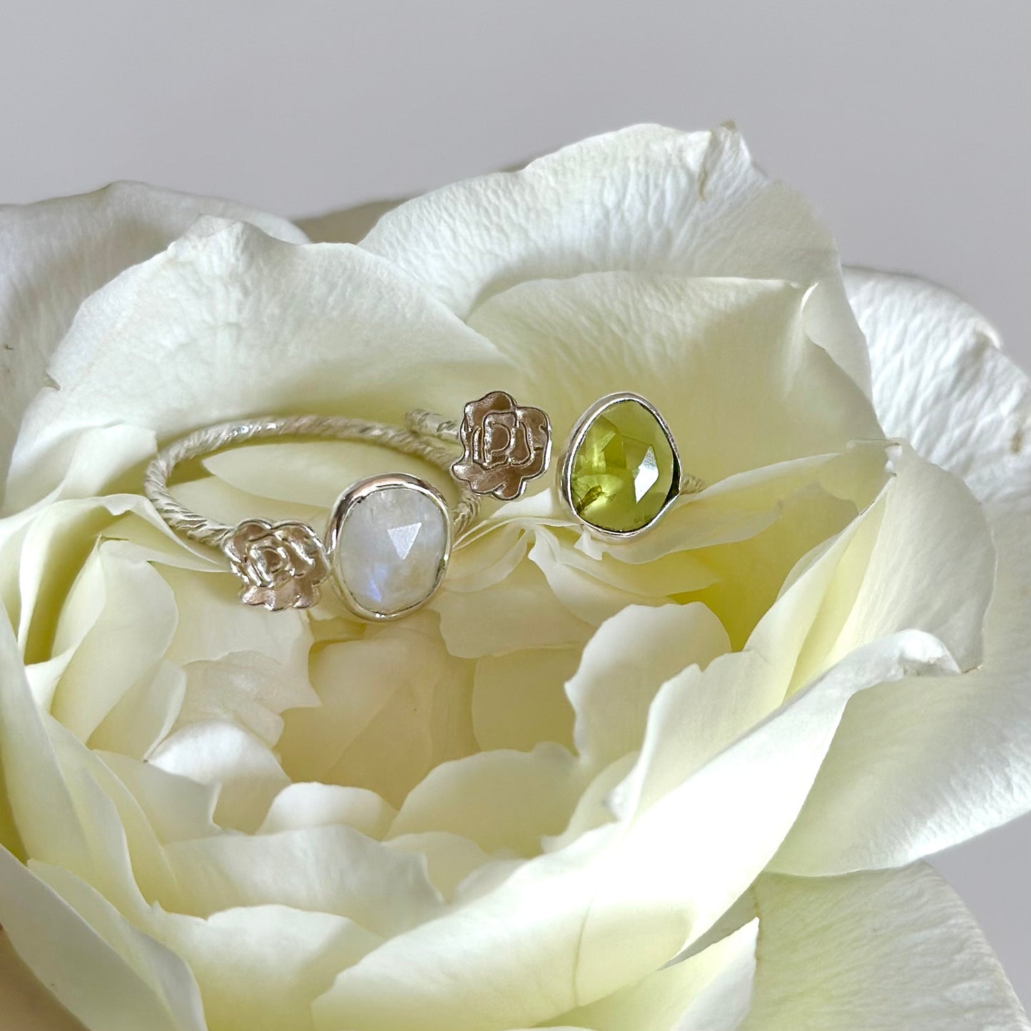 Flower design ring 13