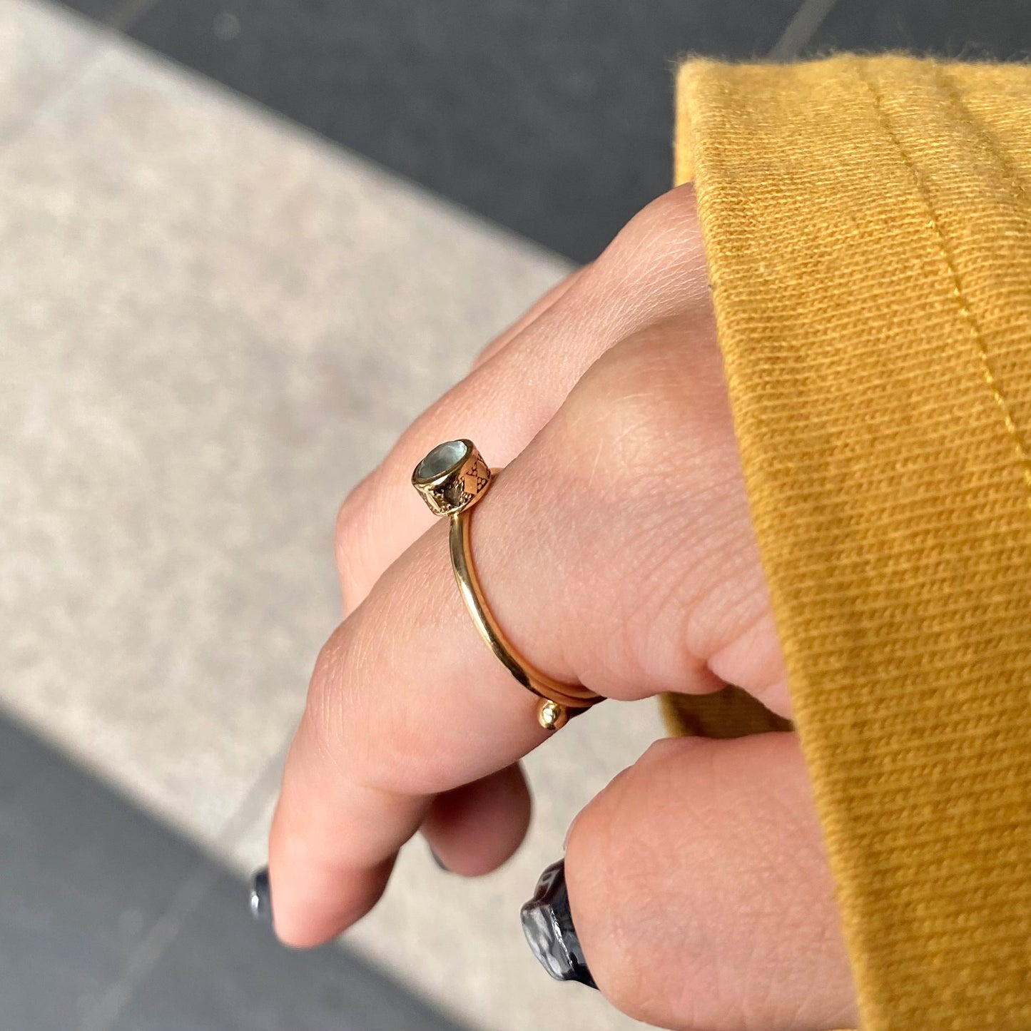 Brass petit ring〈blue〉