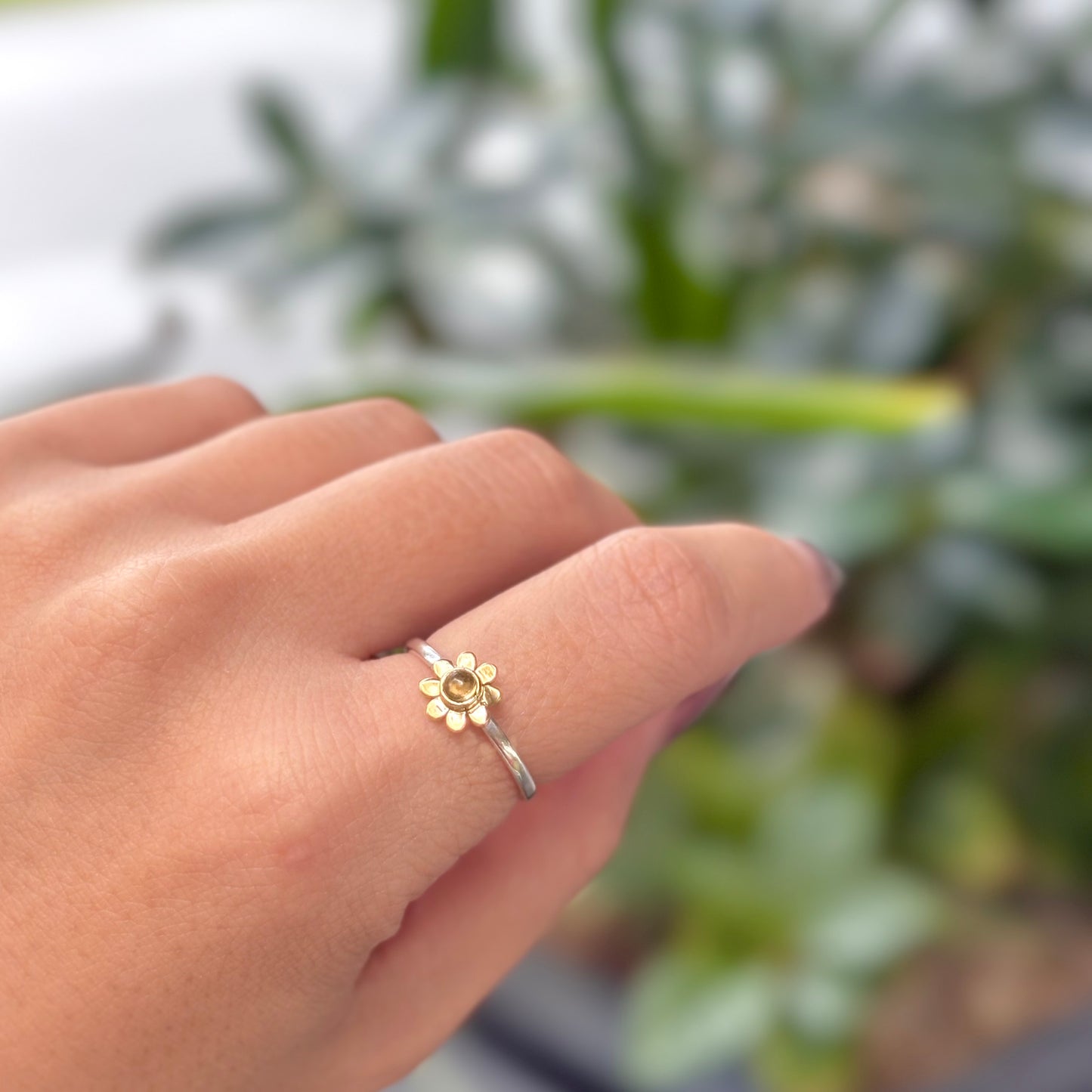 Flower design ring 18