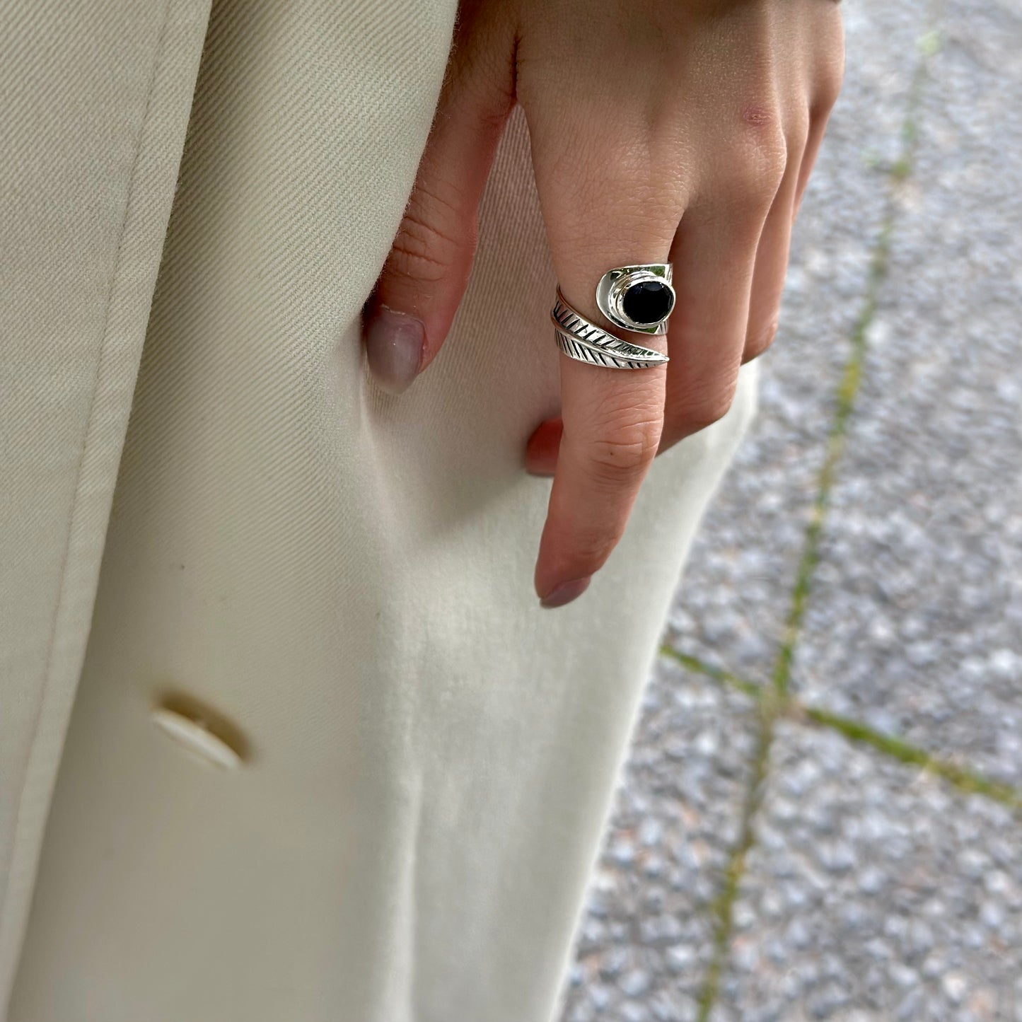 Feather design ring 2