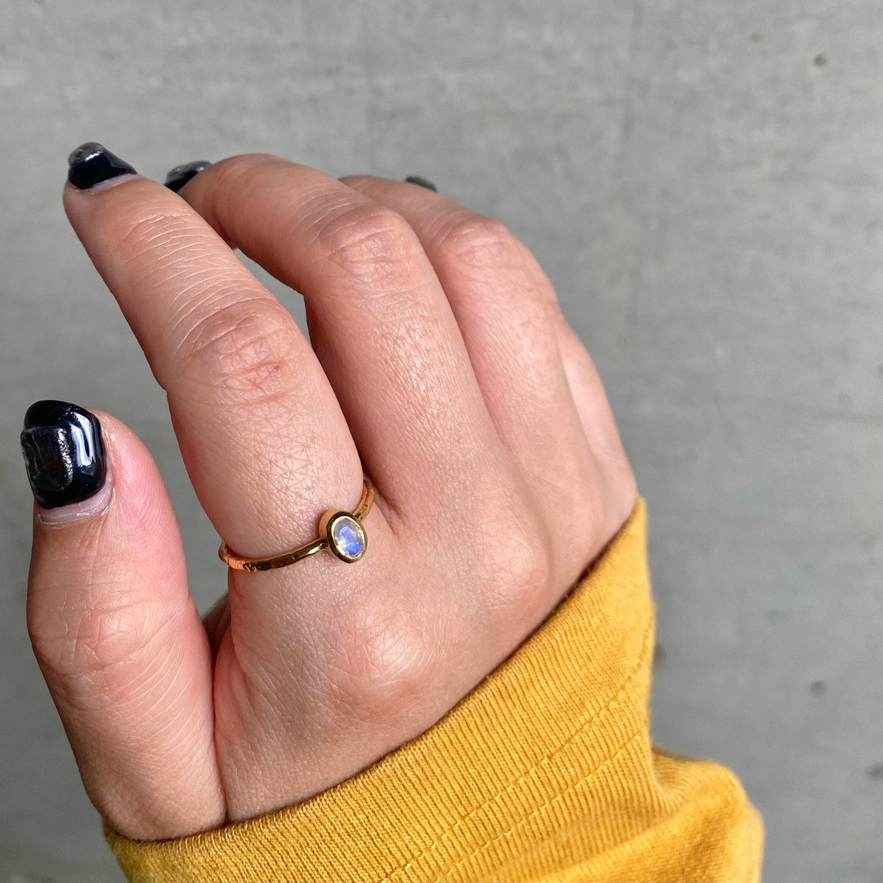 Brass petit ring〈white〉