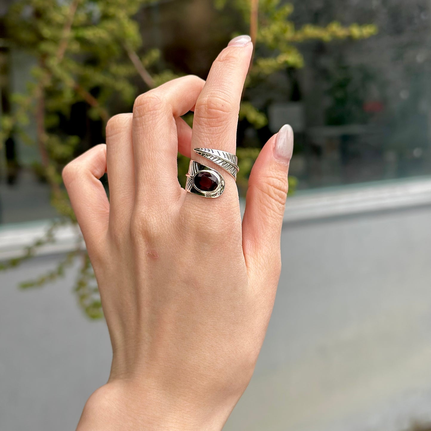 Feather design ring 2