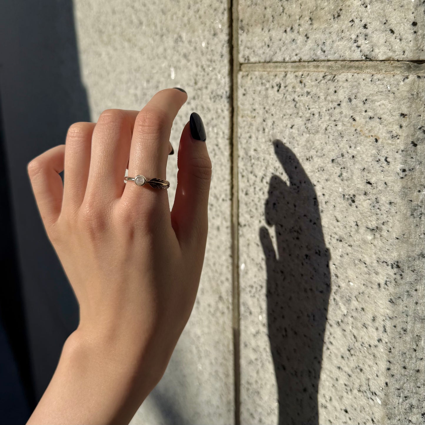 Feather design ring 1