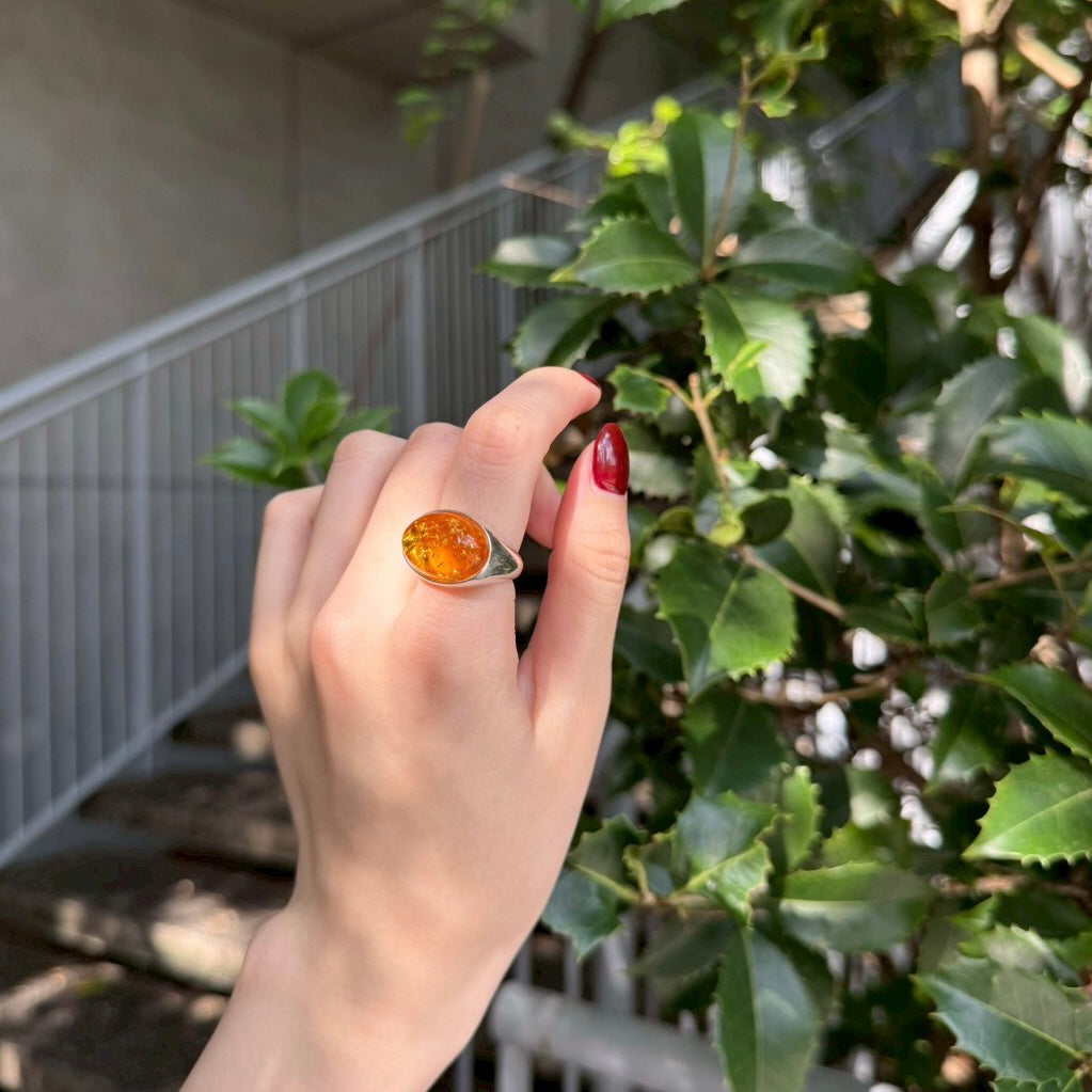 Amber design ring 3