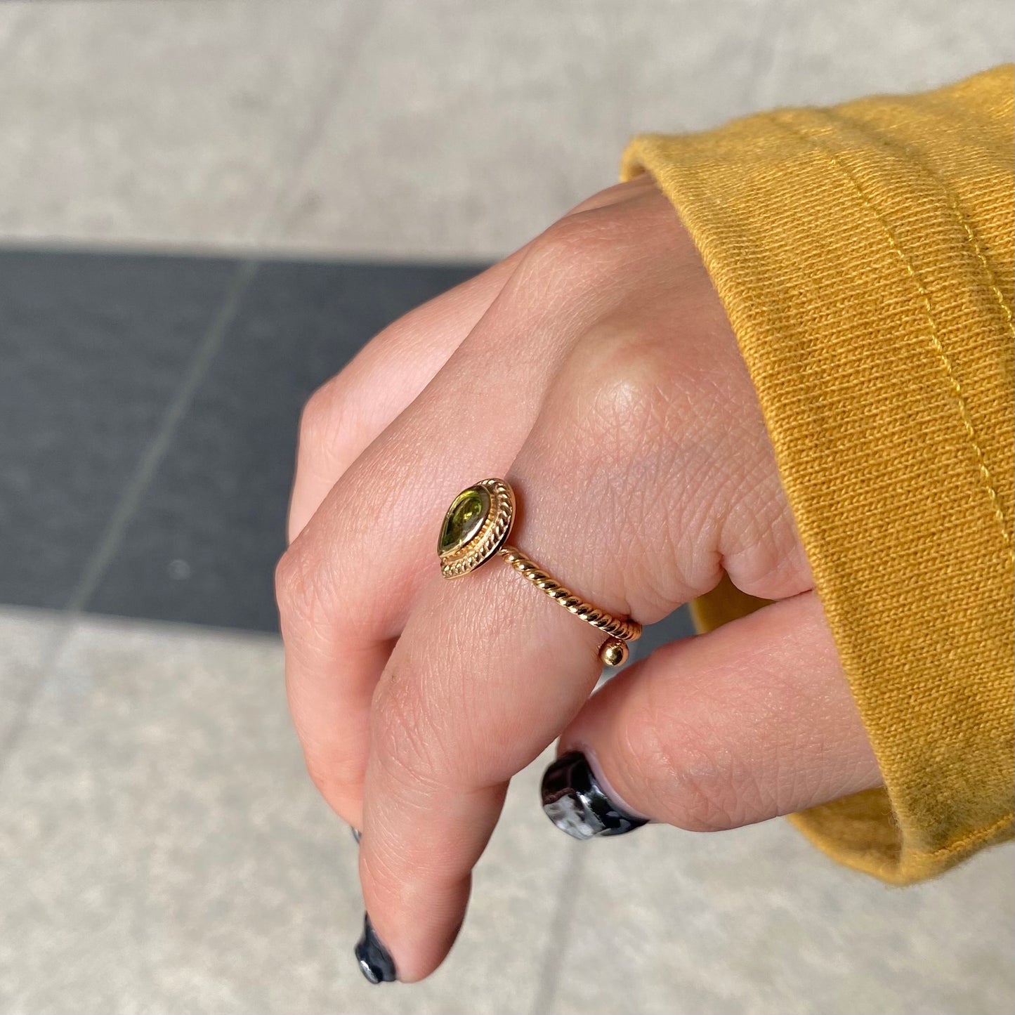 Brass petit ring〈green〉