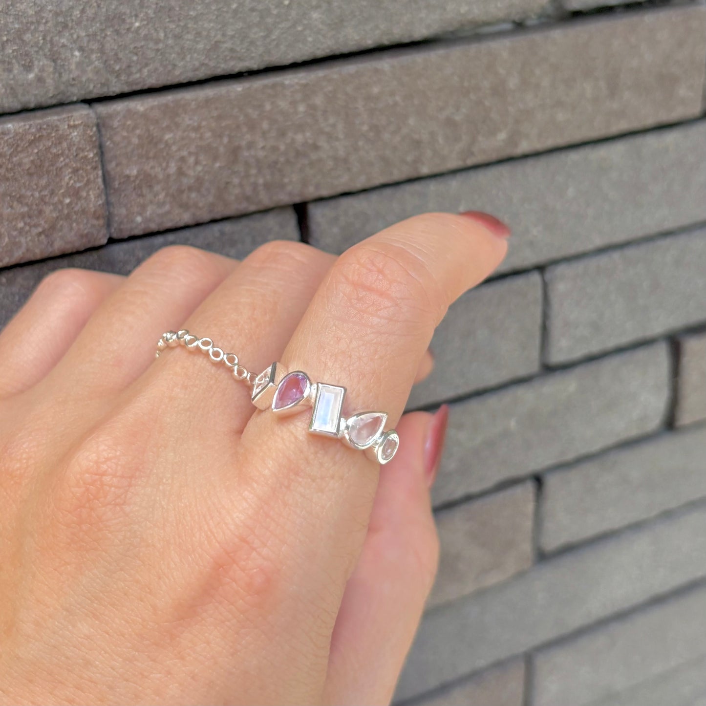 5stone ring 4