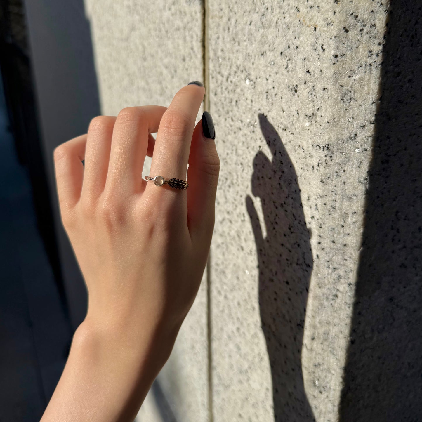 Feather design ring 1