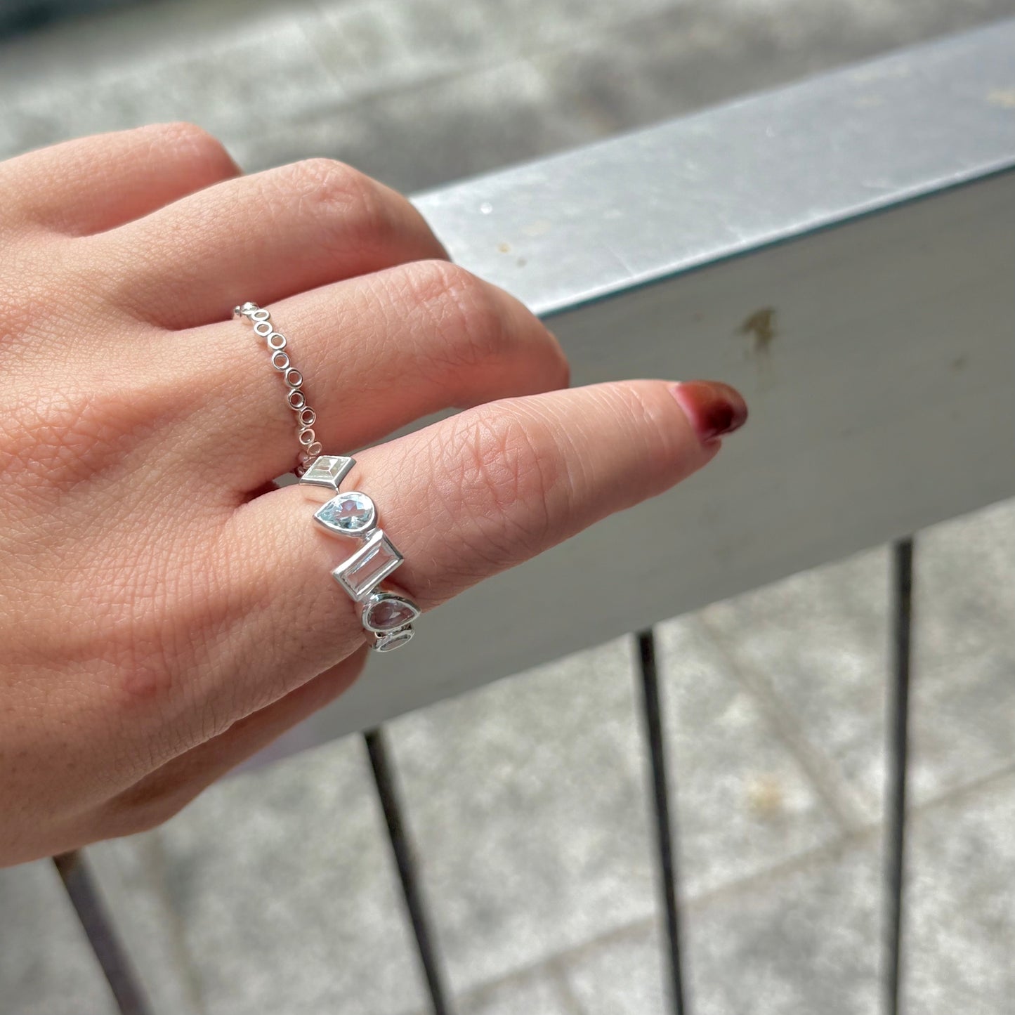 5stone ring 4