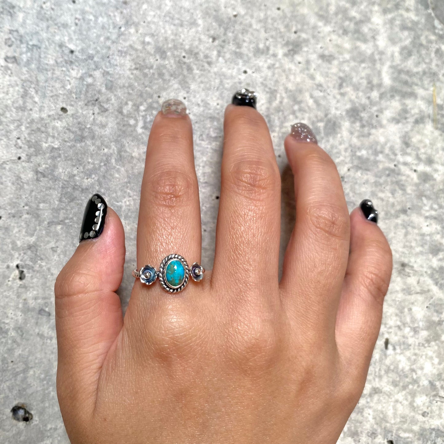 Flower design ring 9