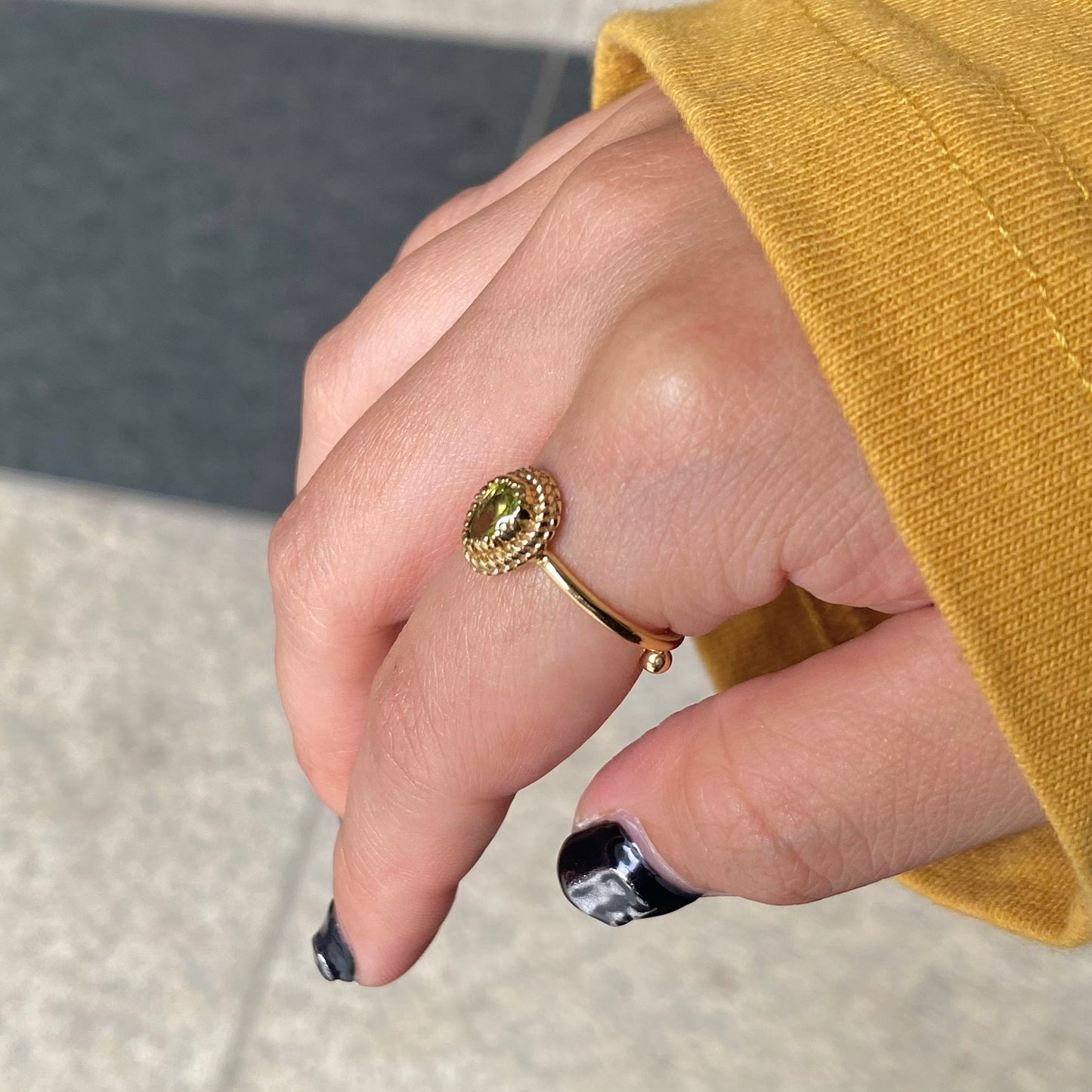 Brass petit ring〈green〉