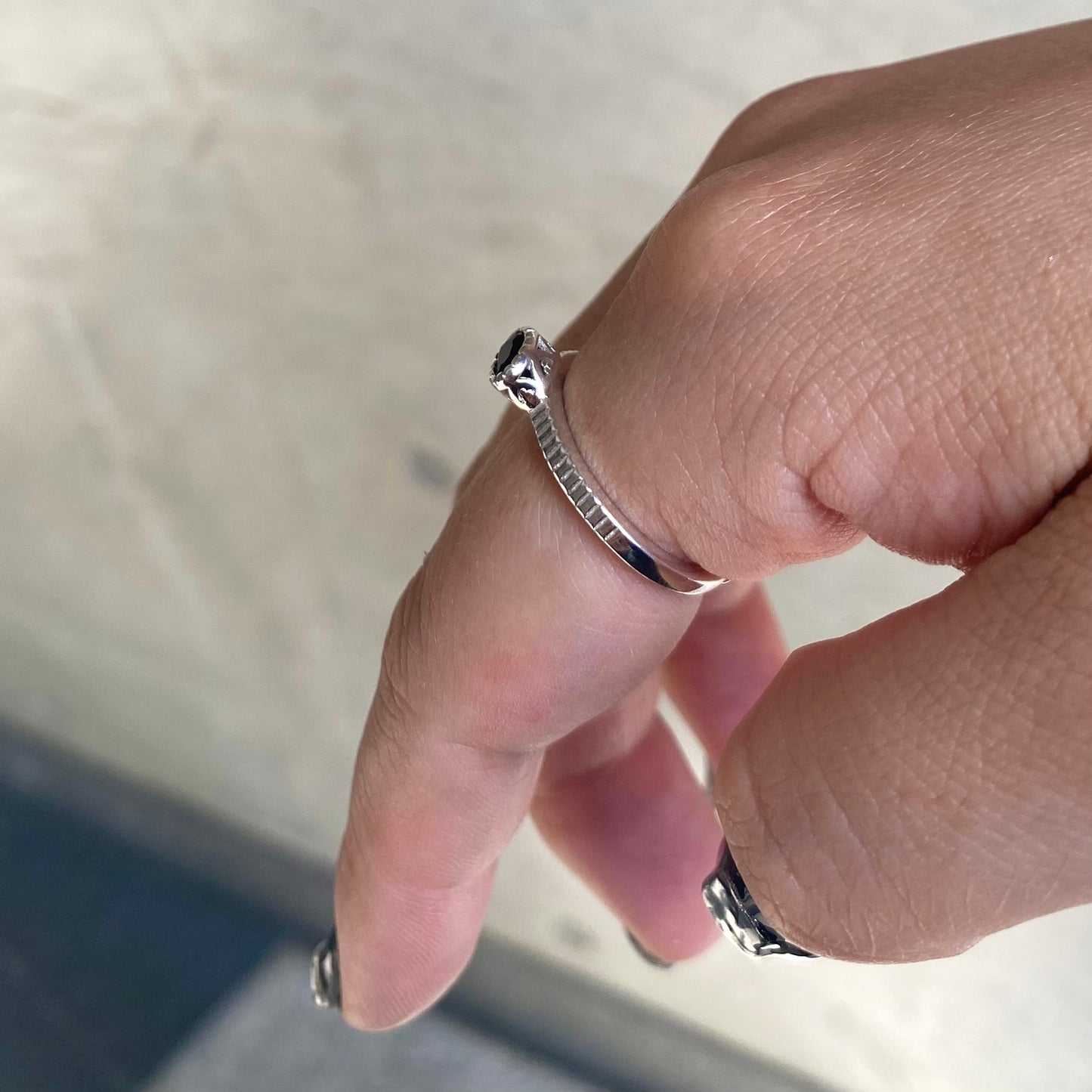 Silver925 petit ring〈brown/black〉