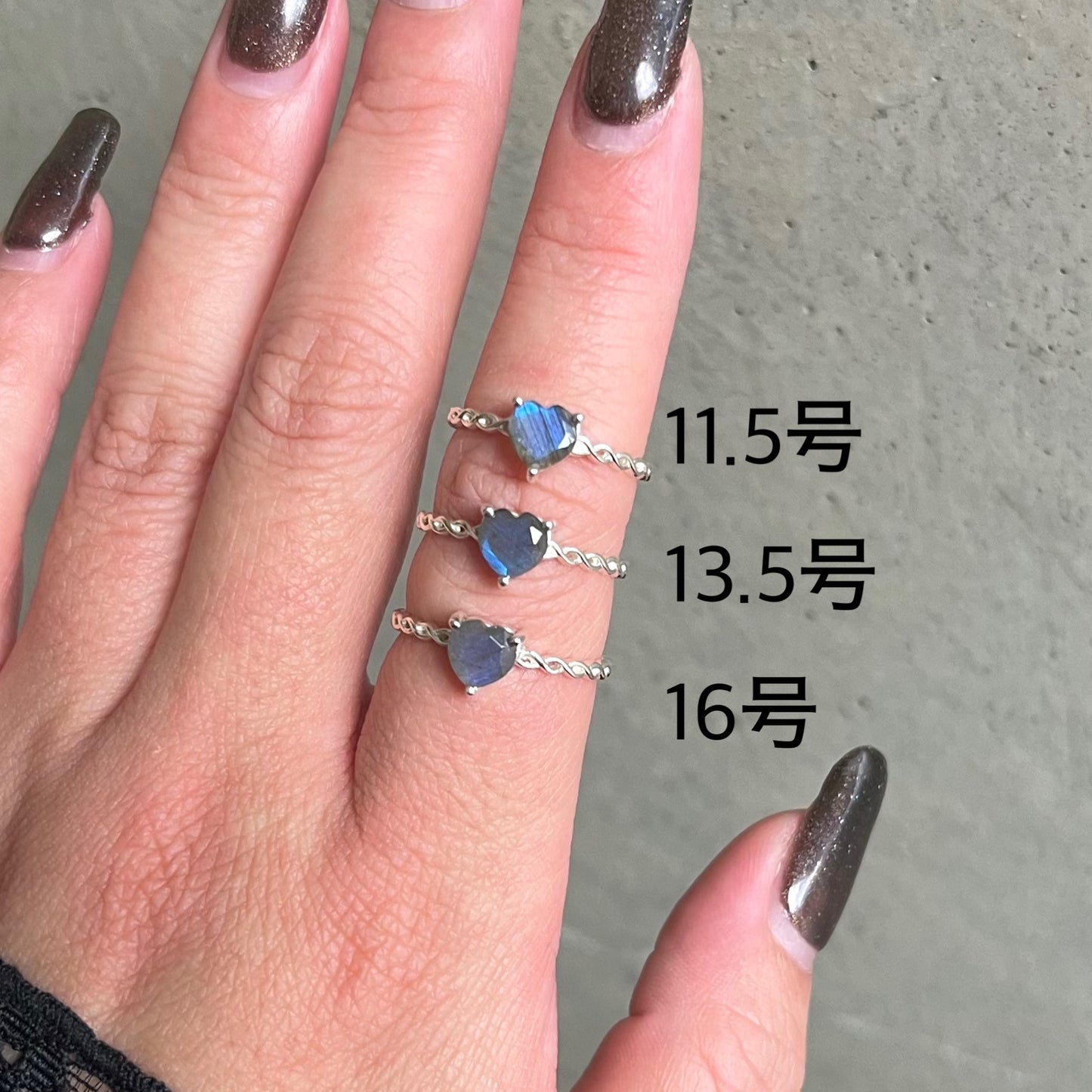 Heart petit ring 3