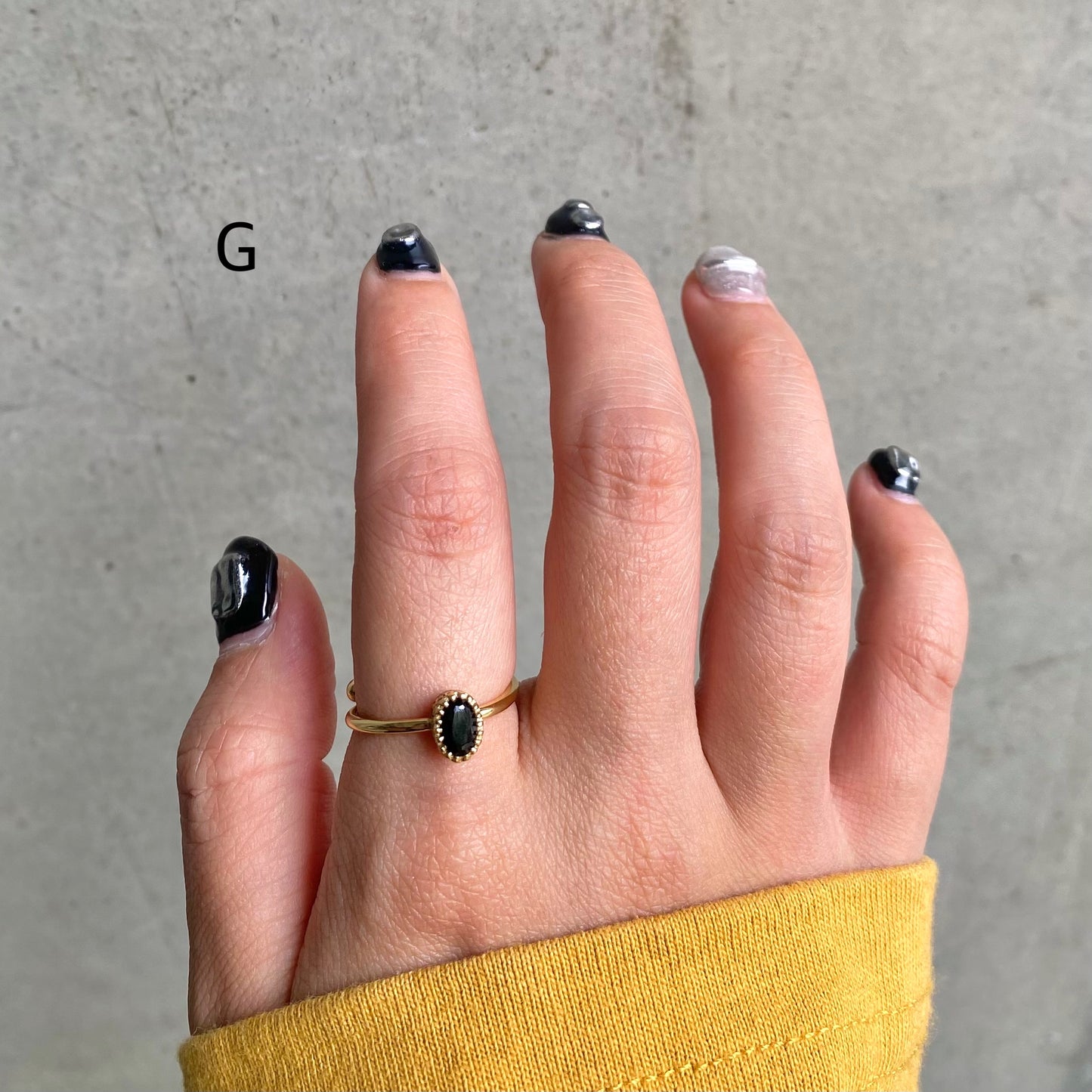 Brass petit ring〈gray/black〉