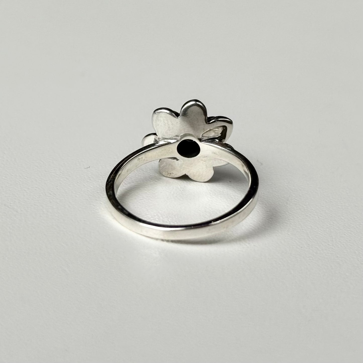 Flower design ring 10
