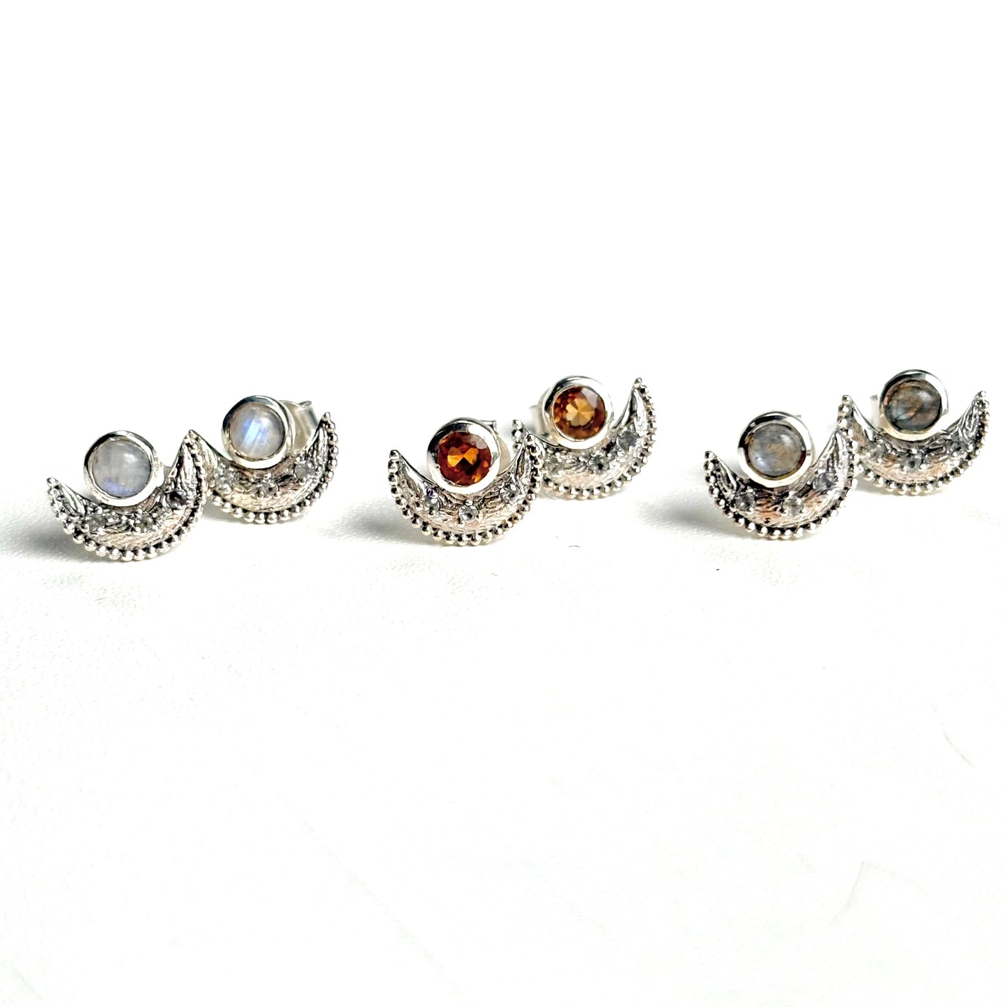 Moon design pierce