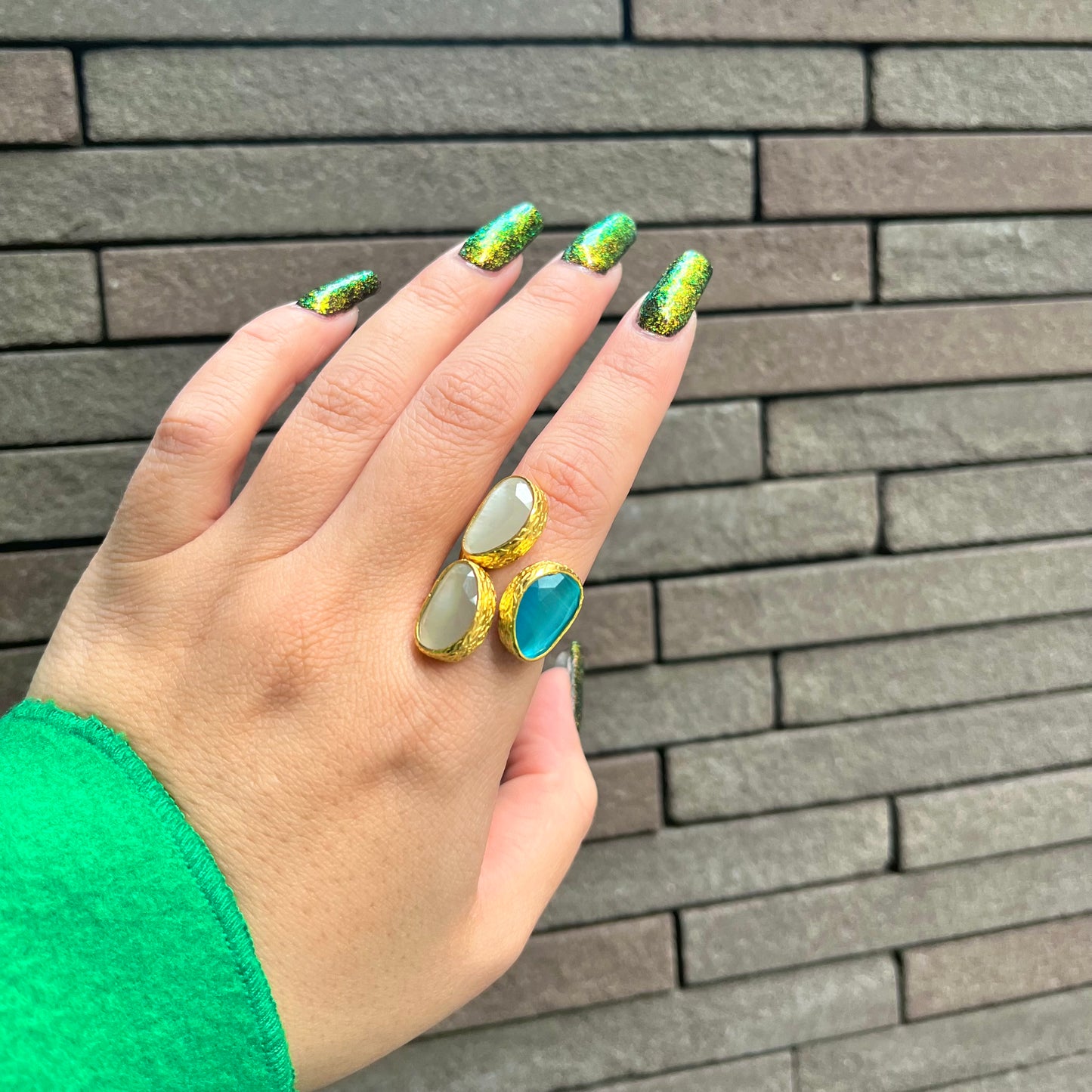 Glass 3stone ring