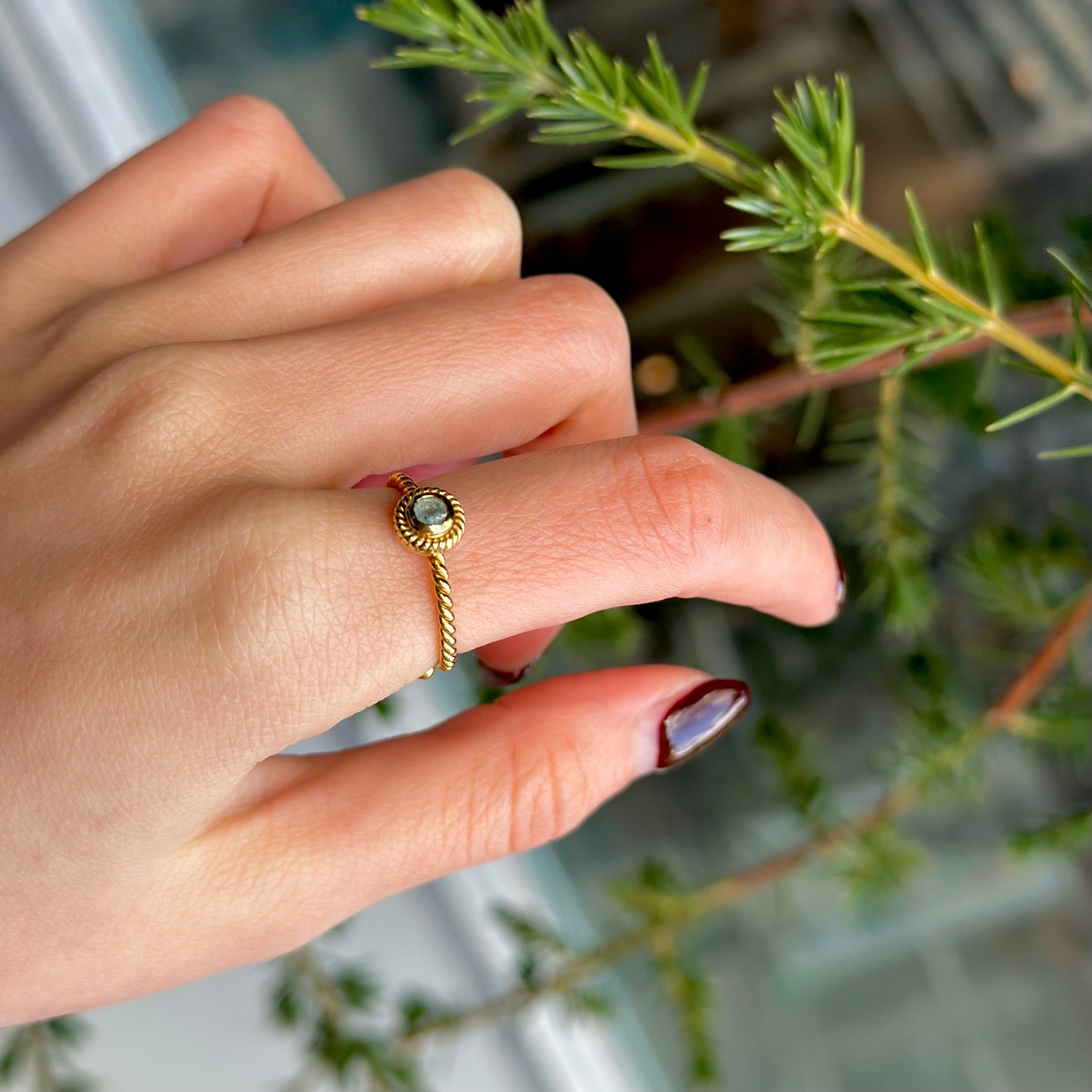 Brass petit ring 47