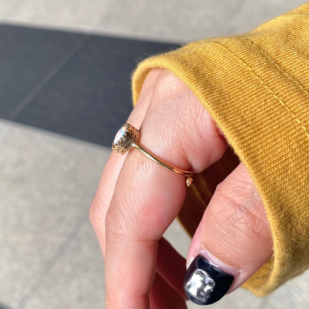 Brass petit ring〈white〉