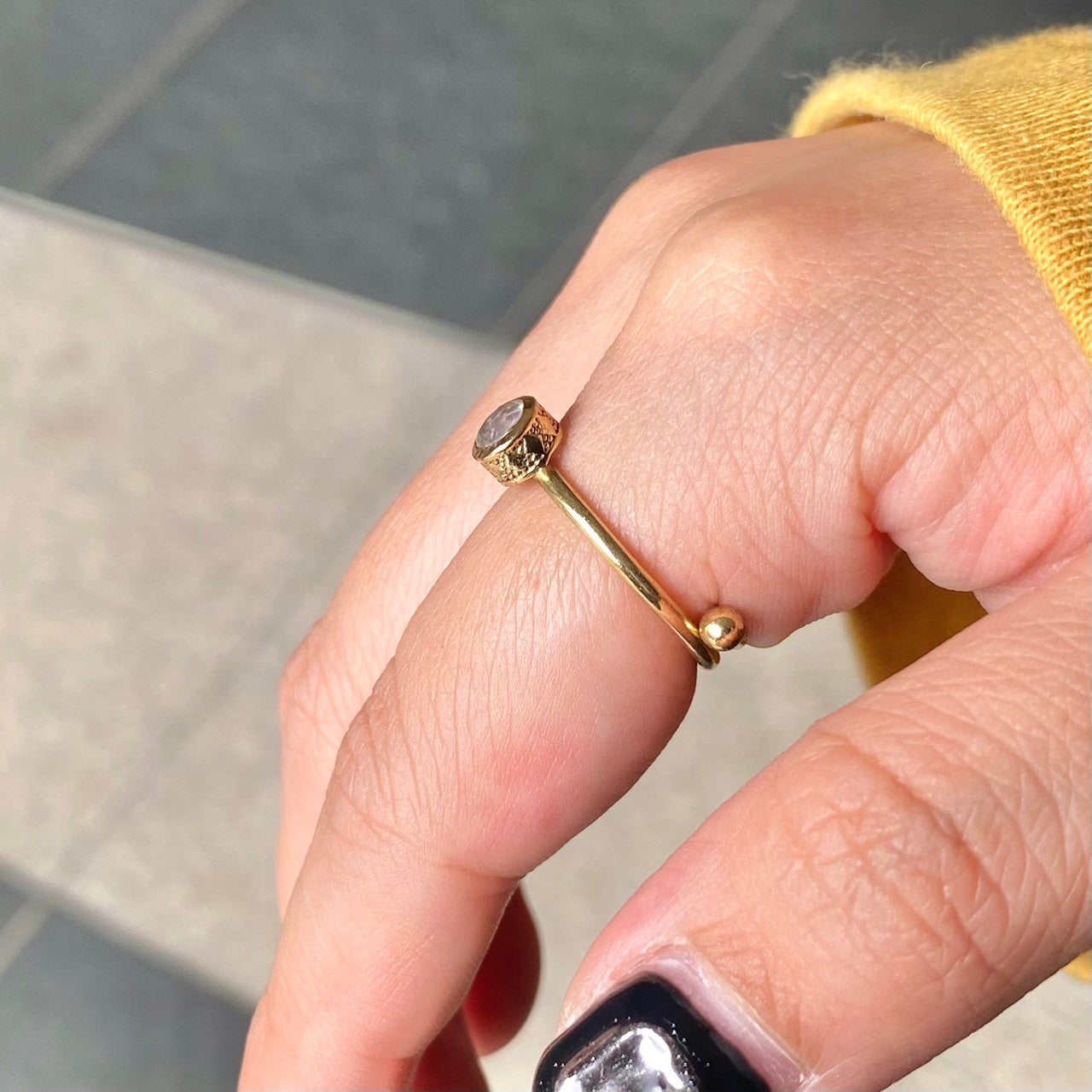 Brass petit ring〈pink/red〉
