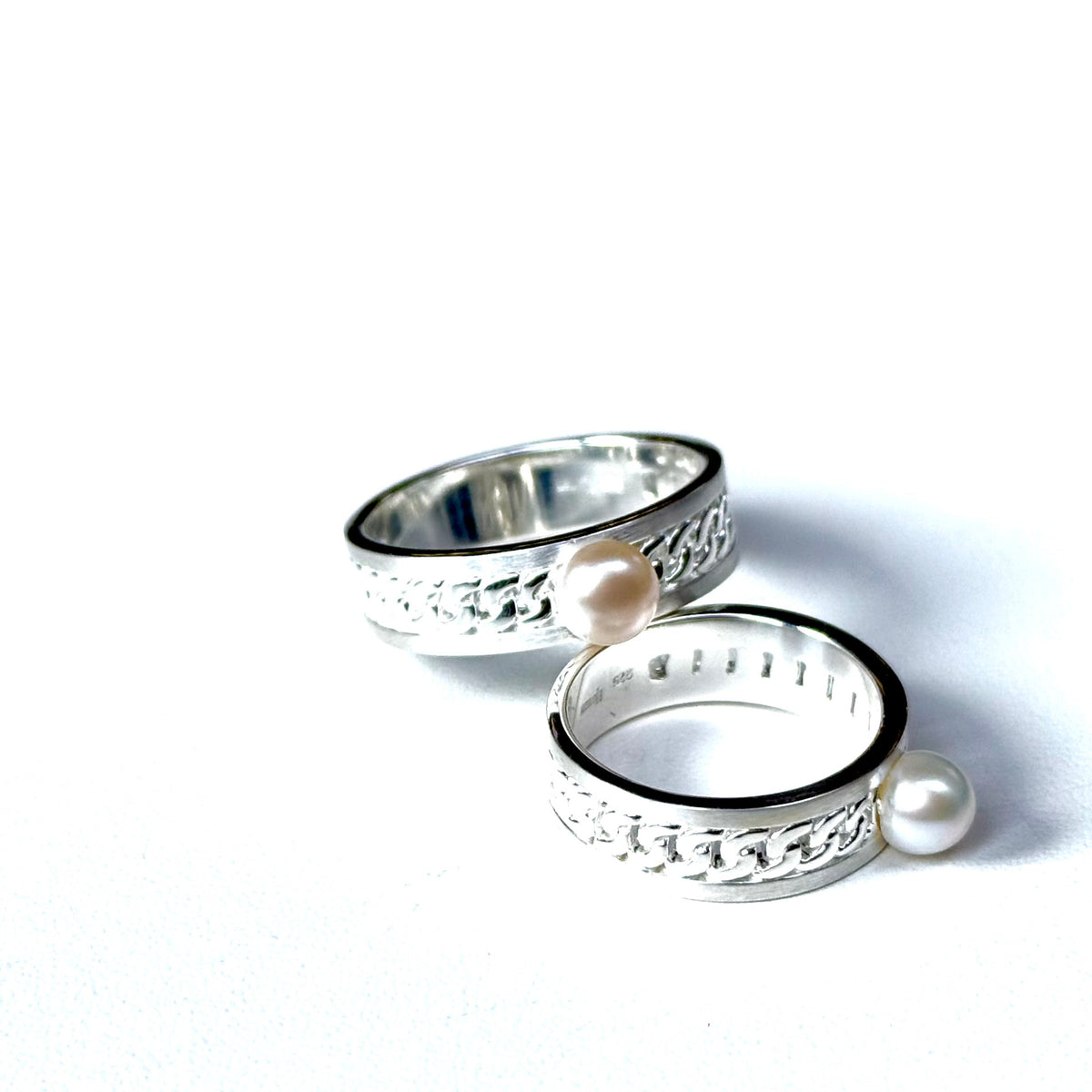 Pearl design ring 3