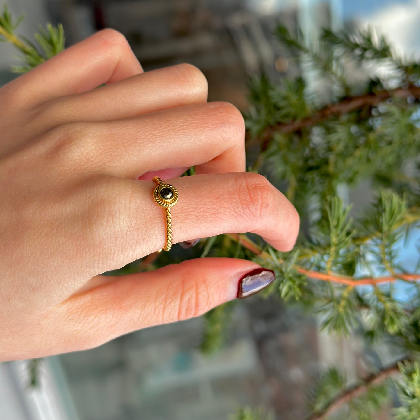 Brass petit ring 47