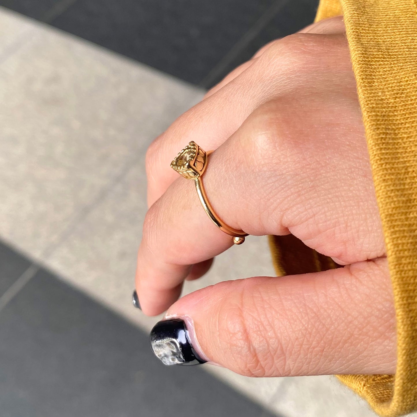 Brass petit ring〈yellow〉