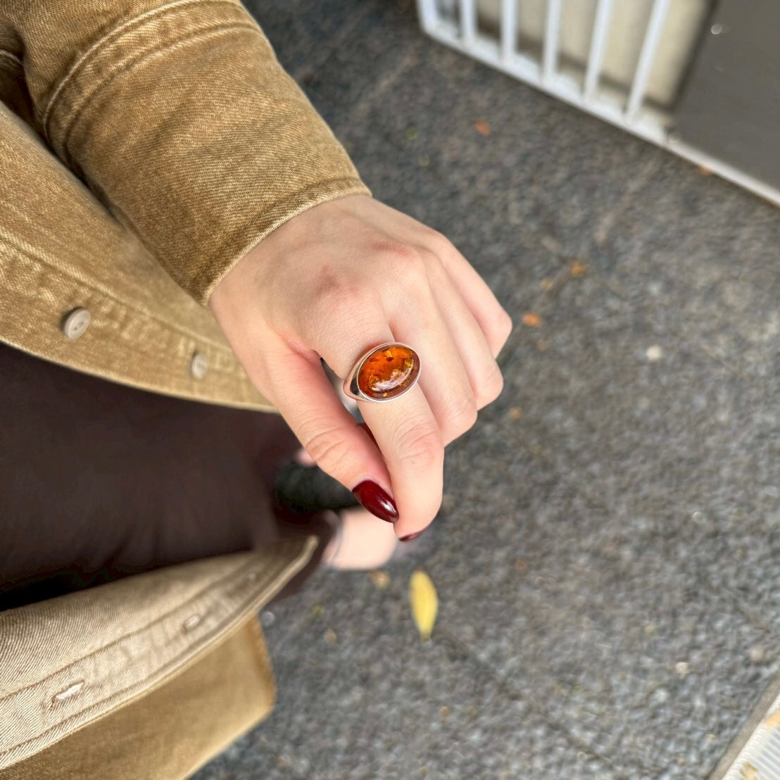Amber design ring 3