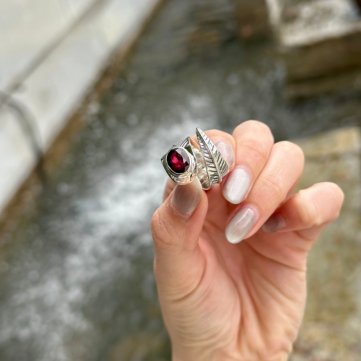Feather design ring 2