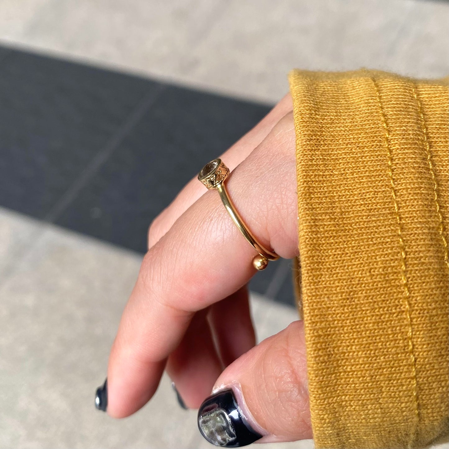 Brass petit ring〈brown〉