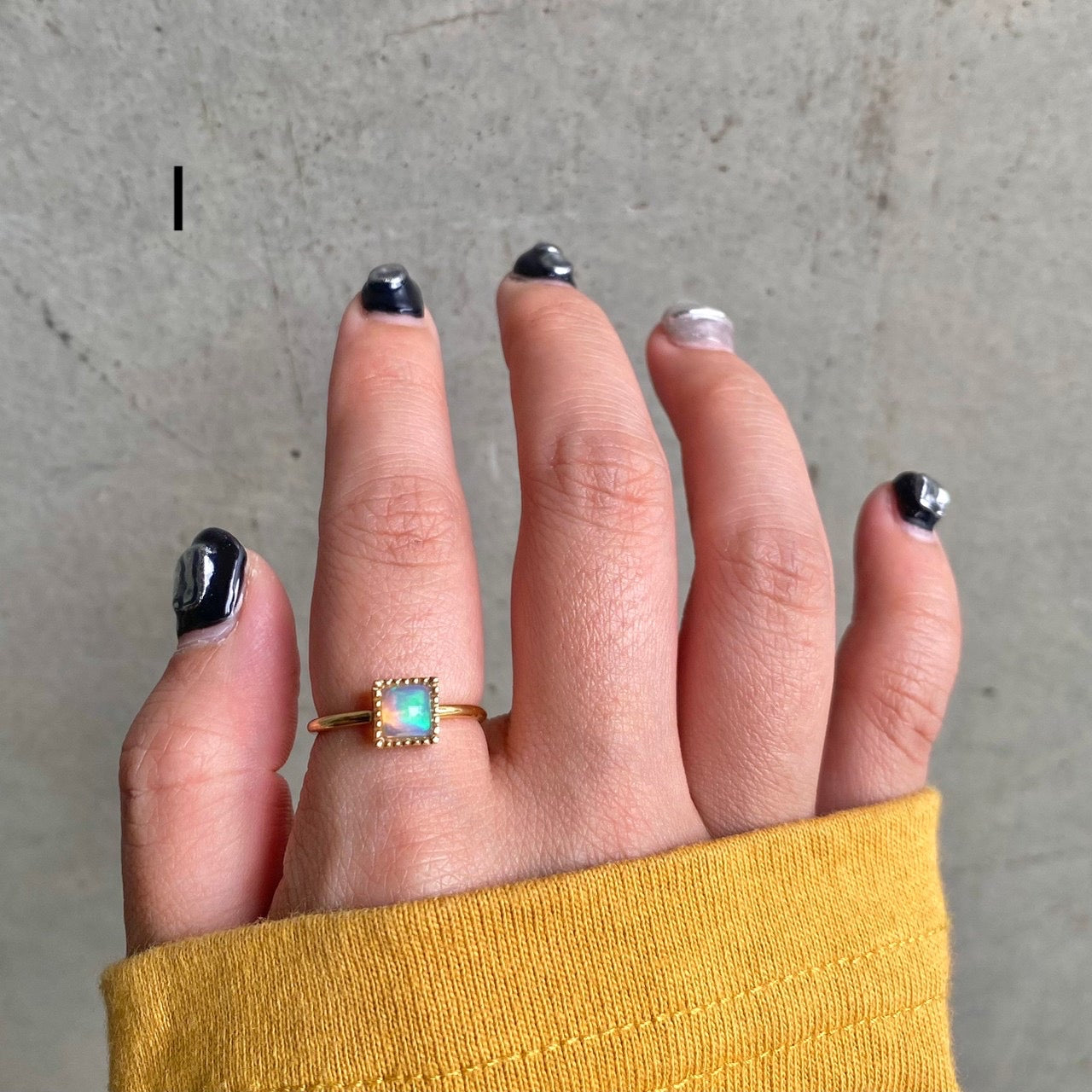 Brass petit ring〈white〉