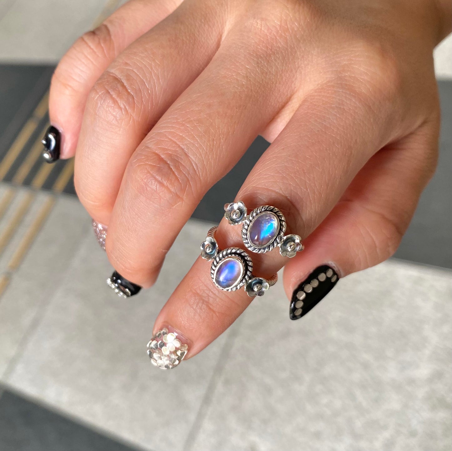 Flower design ring 9