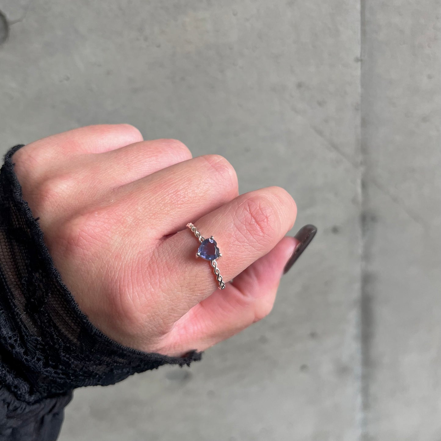 Heart petit ring 3
