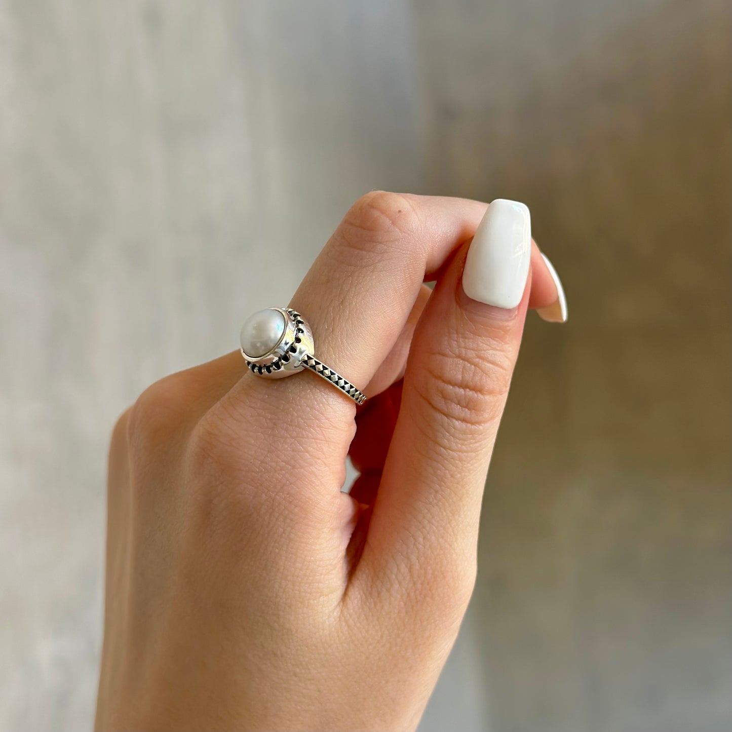 Pearl design ring 8