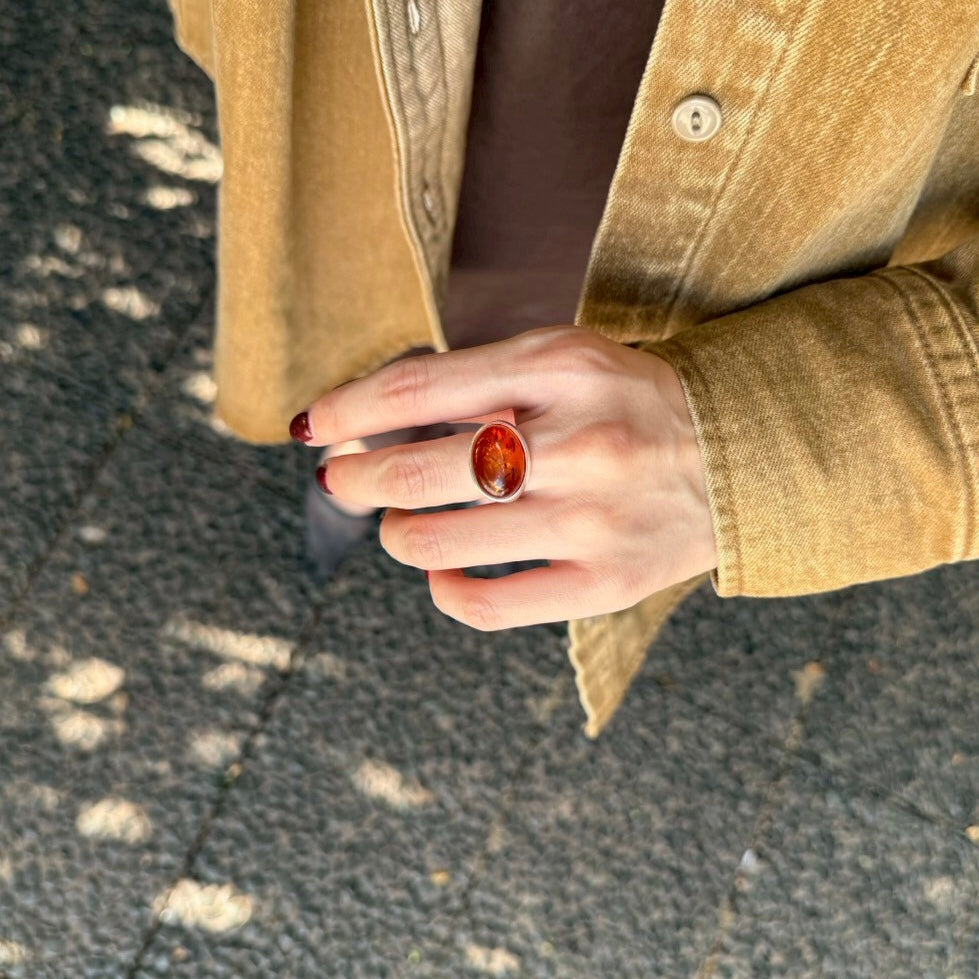 Amber design ring 3