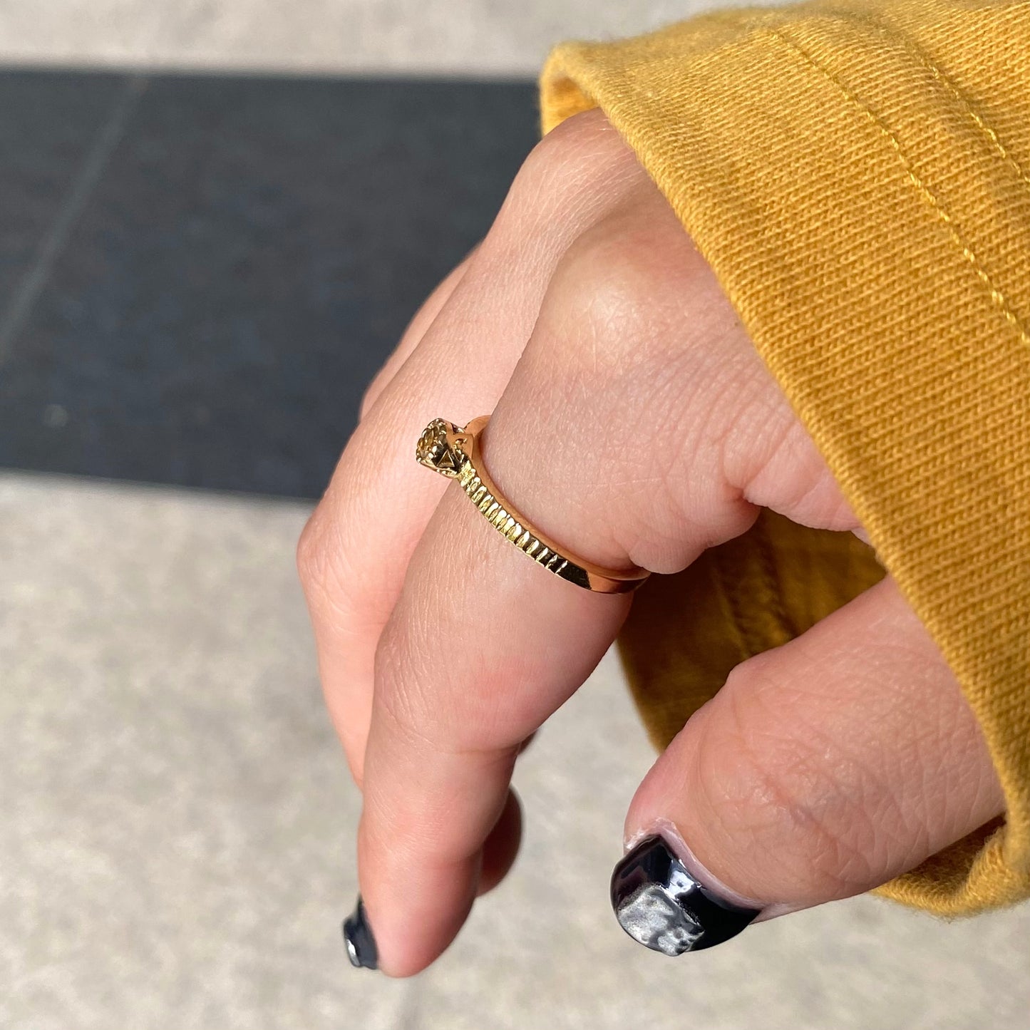 Brass petit ring〈yellow〉