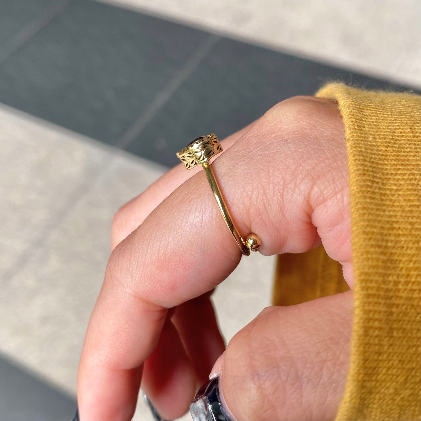 Brass petit ring〈brown〉