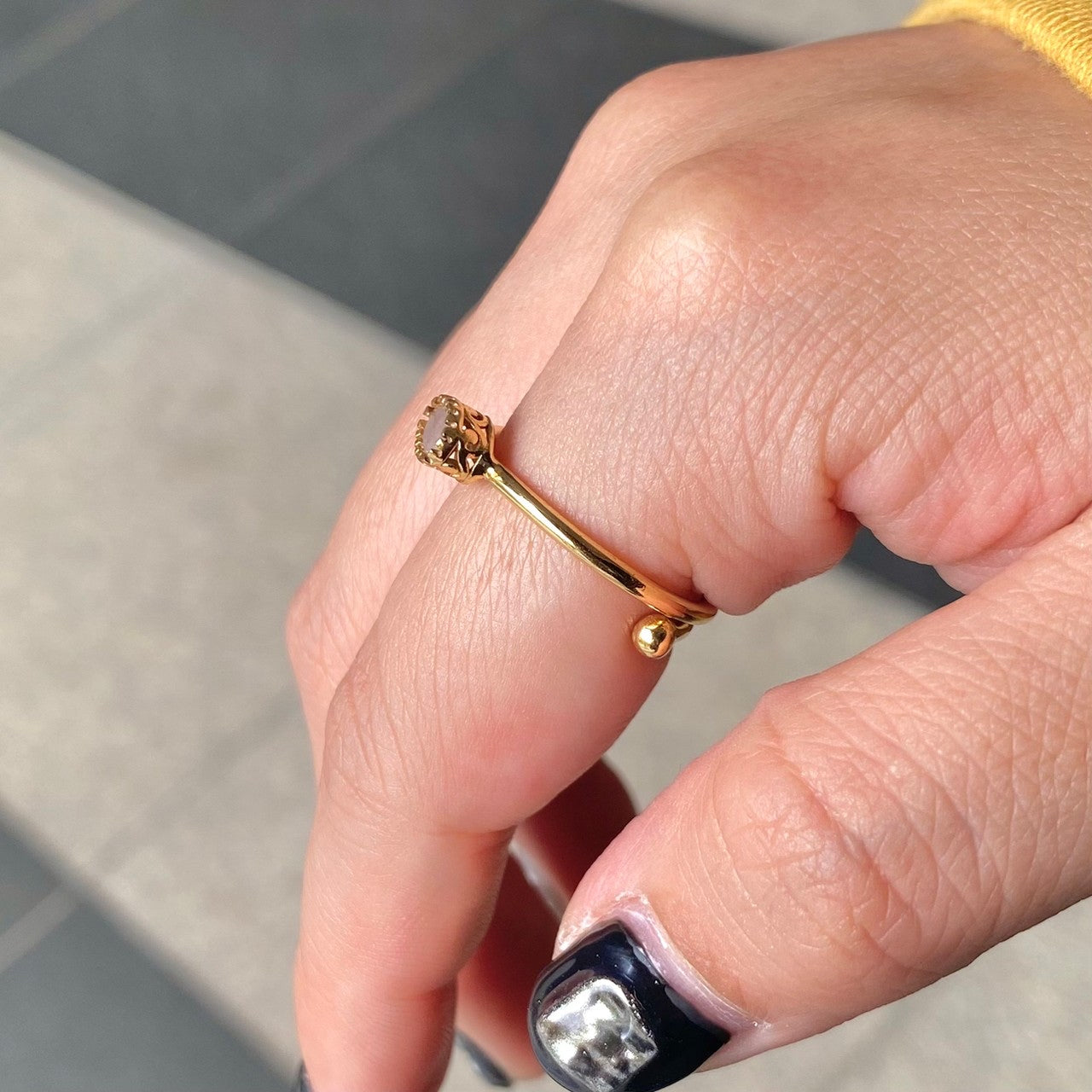 Brass petit ring〈pink/red〉