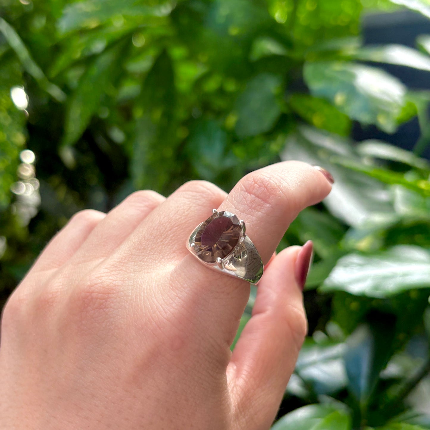 Concave cut ring