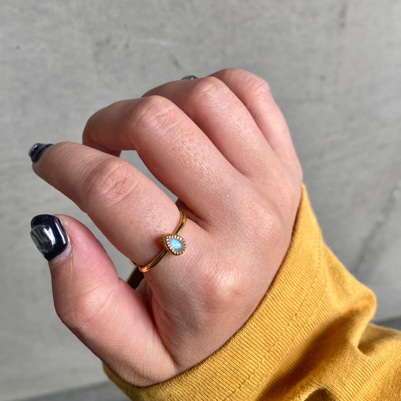 Brass petit ring〈white〉